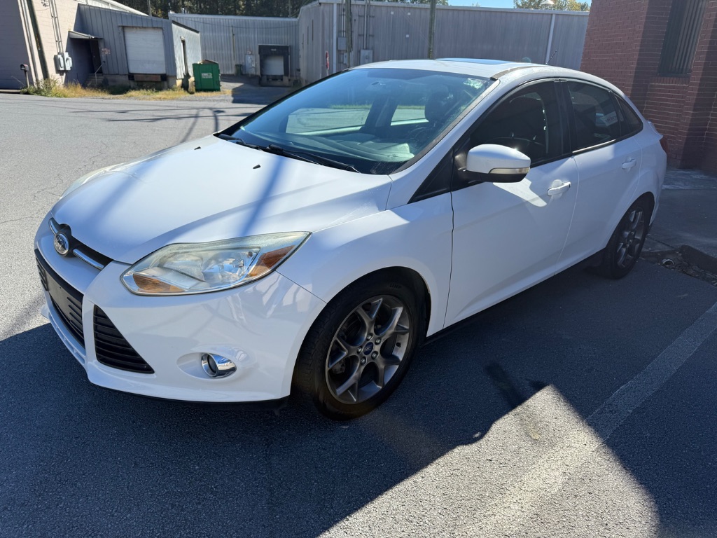 2014 Ford Focus Sedan SE's photo