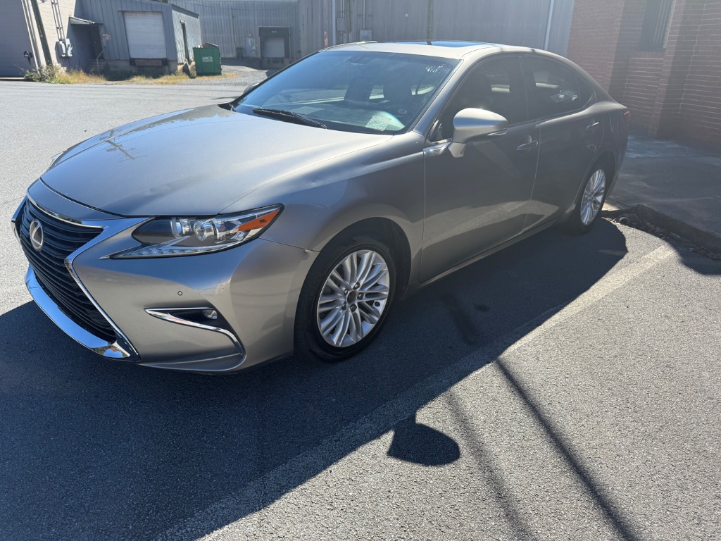 2016 Lexus ES 350 350's photo